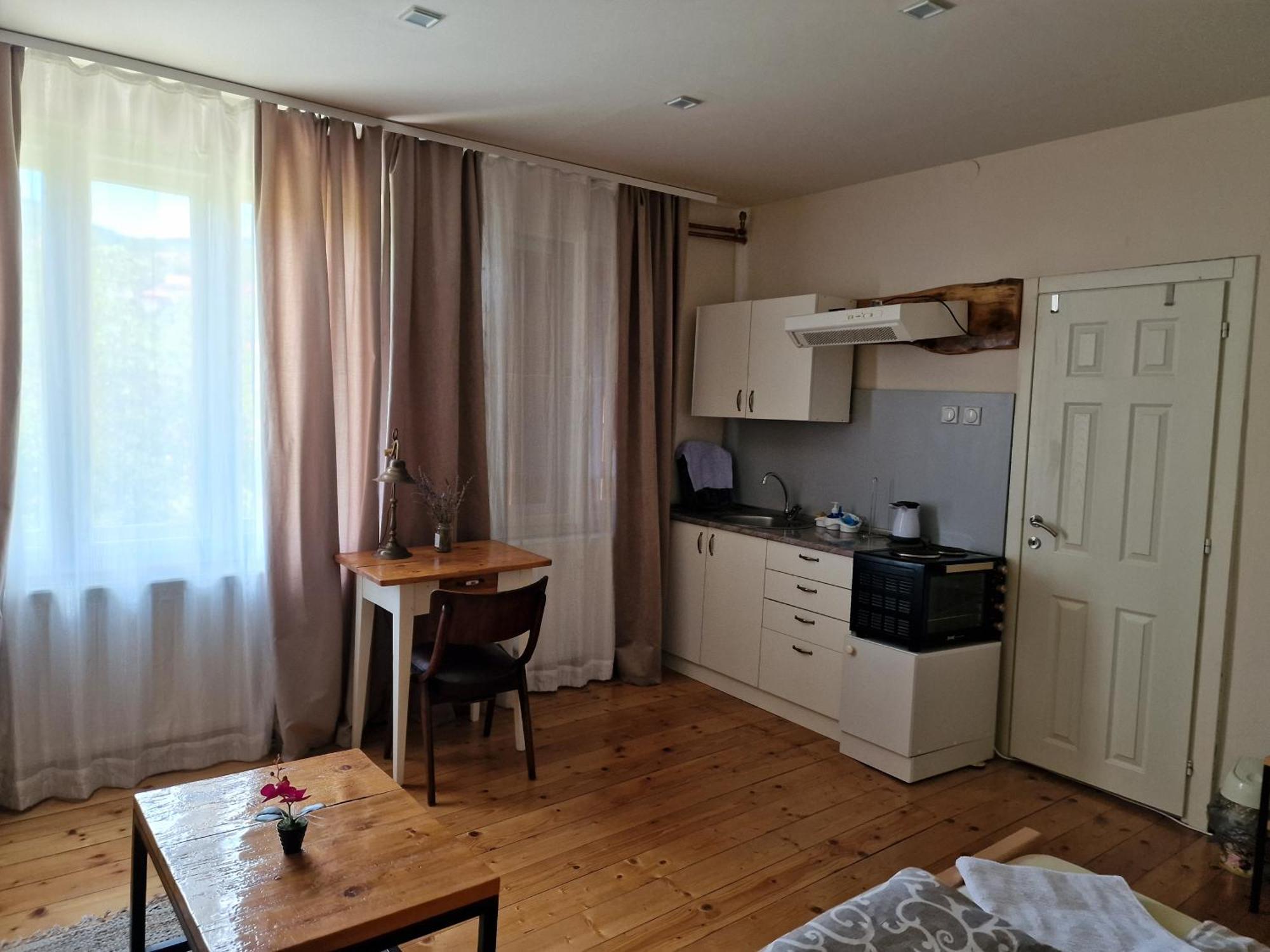 Konak -Guest House -Ramonda Serbika Nis Luaran gambar