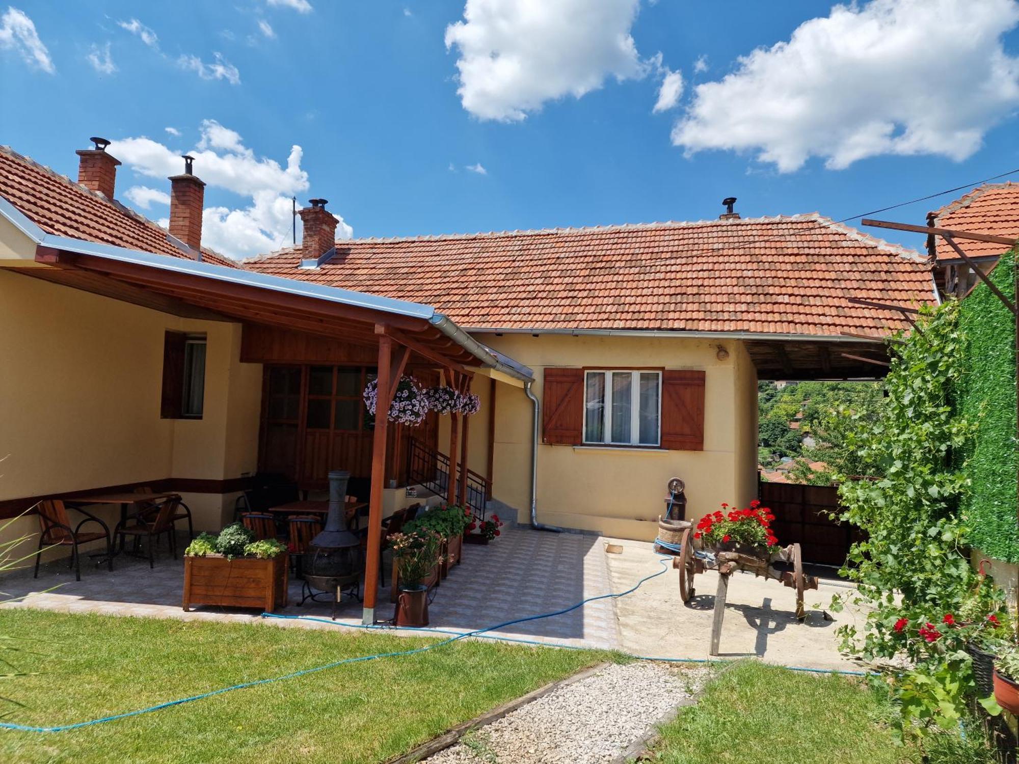 Konak -Guest House -Ramonda Serbika Nis Luaran gambar